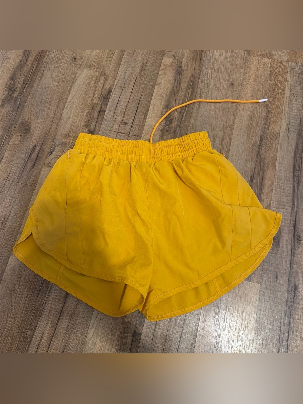 lululemon Women's mustard Yellow Elastic Waist Shorts vintage
